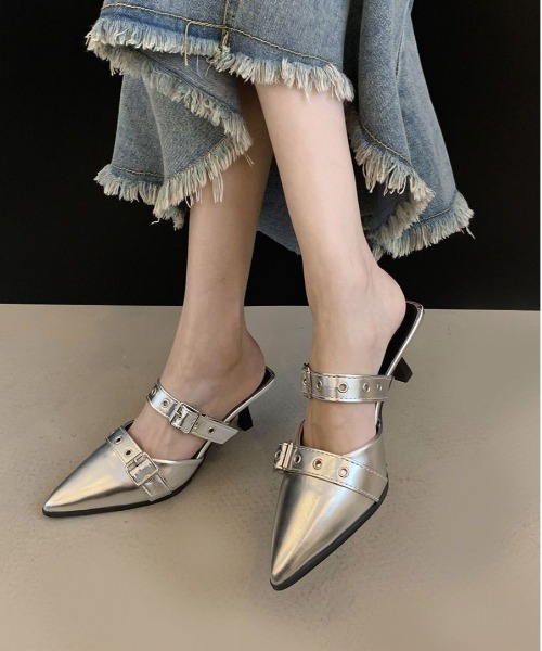 WEGO(ウィゴー)の「WEGO/スクエアトゥヒールパンプス(パンプス・レディース・シルバー/ホワイト/ブラック・MEDIUM/LARGE)」の1枚目の写真