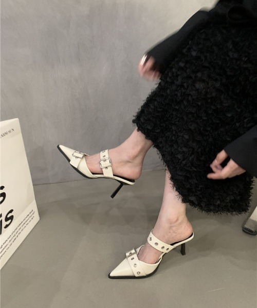 WEGO(ウィゴー)の「WEGO/スクエアトゥヒールパンプス(パンプス・レディース・シルバー/ホワイト/ブラック・MEDIUM/LARGE)」の14枚目の写真