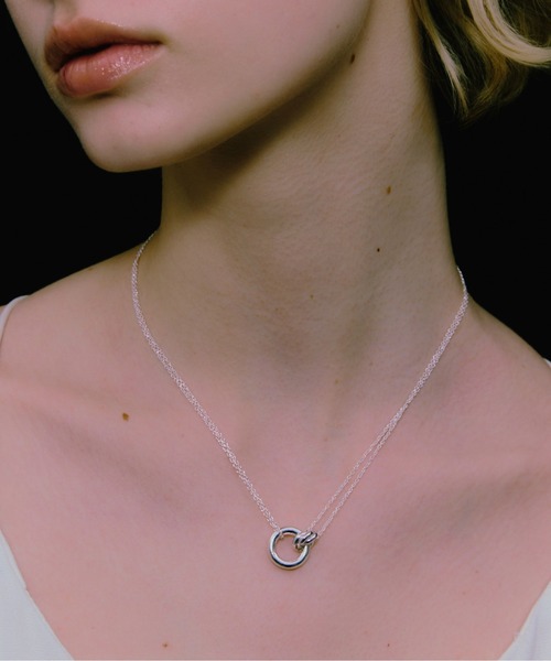 LAPUIS（ラピュイ）の「LAPUIS(ラピュイ)Coil Circle necklace（ネックレス・レディース・ゴールド/マルチ/シルバー・FREE）」の2枚目の写真