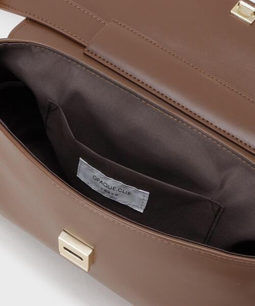 OPAQUE.CLIP（オペークドットクリップ）の「【3WAY】スムース合皮ワイドボディバッグ（ボディバッグ/ウエストポーチ・レディース・ブラック/ダークブラウン・00）」の15枚目の写真