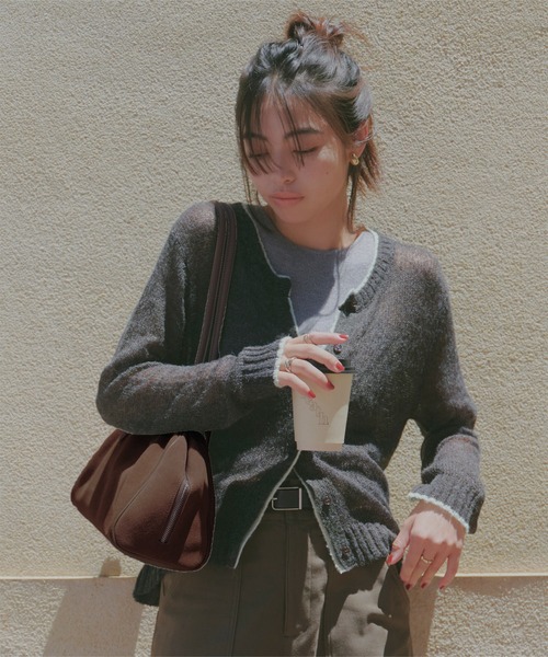 KOBE LETTUCE(コウベレタス)の「スウェードショルダーボストンバッグ(ボストンバッグ・レディース・キャメル/ブラウン/ブラック・F)」の10枚目の写真