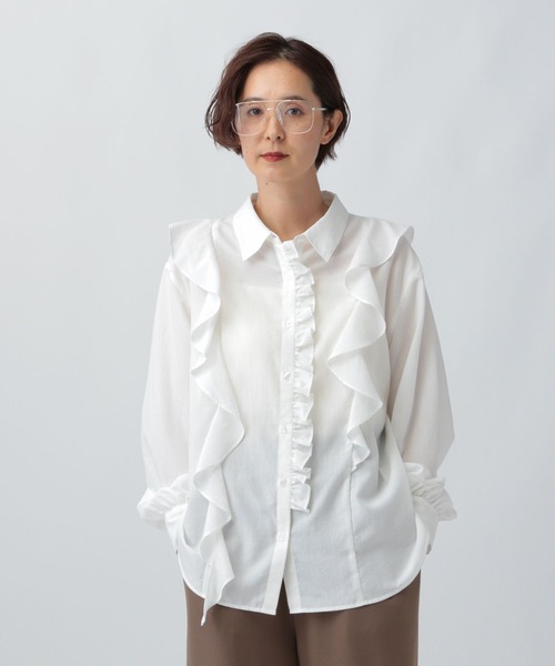 LEPSIM(レプシィム)の「アシメフリルシャツ 582419(シャツ/ブラウス・レディース・ベージュ/ブラック/オフホワイト・FREE)」の2枚目の写真