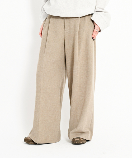 CITYSHOP（シティーショップ）の「SINGLE TUCK WIDE パンツ（スラックス・レディース・ブラック/ベージュ/グレー・38/36）」の3枚目の写真