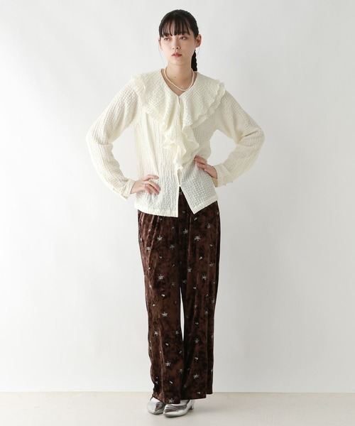 RAGEBLUE（レイジブルー）の「ワイドスリーブ/シャーリングフリルブラウス（シャツ/ブラウス・レディース・パープル/ホワイト/ブラウン・FREE）」の4枚目の写真