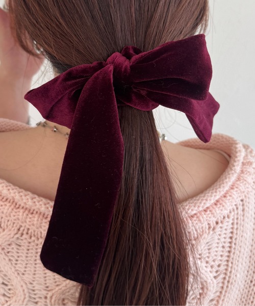 kutir（クティール）の「kutirlune／ベロアリボンシュシュ（シュシュ・レディース・ボルドー/ライトホワイト/ブラック/ブルー・FREE）」の10枚目の写真