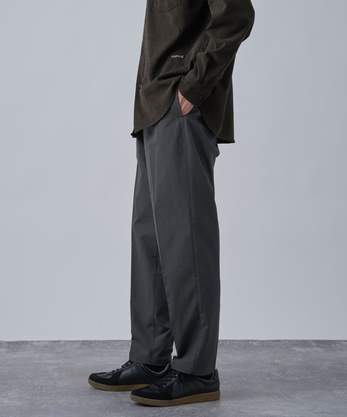 B.C STOCK(ベーセーストック)の「C.H.G テーパードスラックス(スラックス・メンズ・ブラック/チャコールグレー・MEDIUM/LARGE)」の21枚目の写真