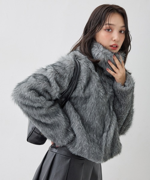 INGNI（イング）の「マグネットボタンスタンドカラーエコファーコート（ブルゾン・レディース・ブラック/ミックスグレー/アイボリー/ベージュ/ブラウン系8/グレー系その他4・M）」の3枚目の写真