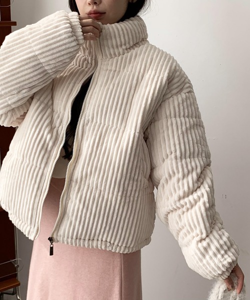 ARCADE（アーケード）の「コーデュロイ 中綿入り ダウン風ジャケット/オーバーサイズ ショート丈 -ARCADE Limited Line-（ダウンジャケット/コート・レディース・ブラック/アイボリー/ブルー/ブラウン/ピンク・S/M/L）」の21枚目の写真