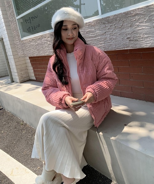 ARCADE（アーケード）の「コーデュロイ 中綿入り ダウン風ジャケット/オーバーサイズ ショート丈 -ARCADE Limited Line-（ダウンジャケット/コート・レディース・ブラック/アイボリー/ブルー/ブラウン/ピンク・S/M/L）」の16枚目の写真