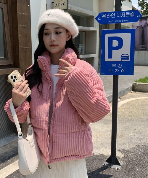 ARCADE（アーケード）の「コーデュロイ 中綿入り ダウン風ジャケット/オーバーサイズ ショート丈 -ARCADE Limited Line-（ダウンジャケット/コート・レディース・ブラック/アイボリー/ブルー/ブラウン/ピンク・S/M/L）」の19枚目の写真