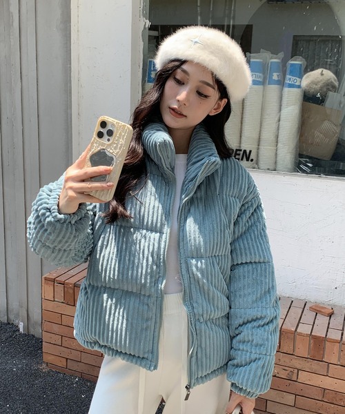 ARCADE（アーケード）の「コーデュロイ 中綿入り ダウン風ジャケット/オーバーサイズ ショート丈 -ARCADE Limited Line-（ダウンジャケット/コート・レディース・ブラック/アイボリー/ブルー/ブラウン/ピンク・S/M/L）」の10枚目の写真