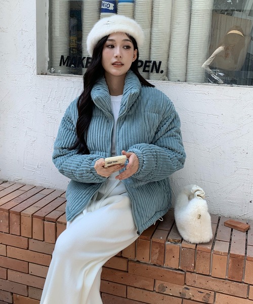 ARCADE（アーケード）の「コーデュロイ 中綿入り ダウン風ジャケット/オーバーサイズ ショート丈 -ARCADE Limited Line-（ダウンジャケット/コート・レディース・ブラック/アイボリー/ブルー/ブラウン/ピンク・S/M/L）」の13枚目の写真