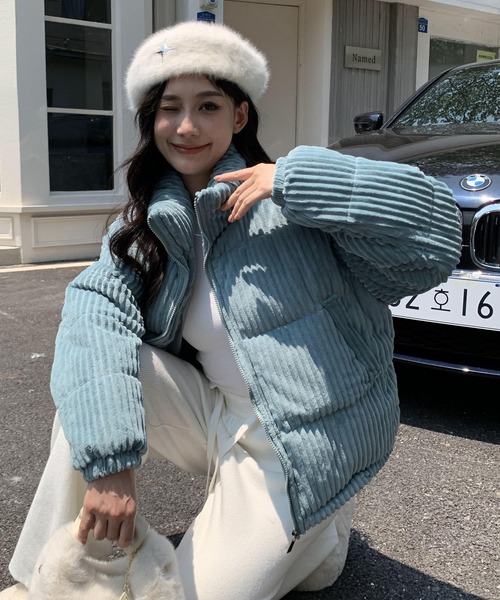 ARCADE（アーケード）の「コーデュロイ 中綿入り ダウン風ジャケット/オーバーサイズ ショート丈 -ARCADE Limited Line-（ダウンジャケット/コート・レディース・ブラック/アイボリー/ブルー/ブラウン/ピンク・S/M/L）」の6枚目の写真