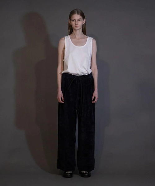 my beautiful landlet（マイビューティフルランドレット）の「【my beautiful landlet】 CHENILLE KNIT WIDE EASY PANTS（その他パンツ・メンズ・ベージュ/ネイビー/イエロー/グリーン/ブラック・1/2/0）」の4枚目の写真