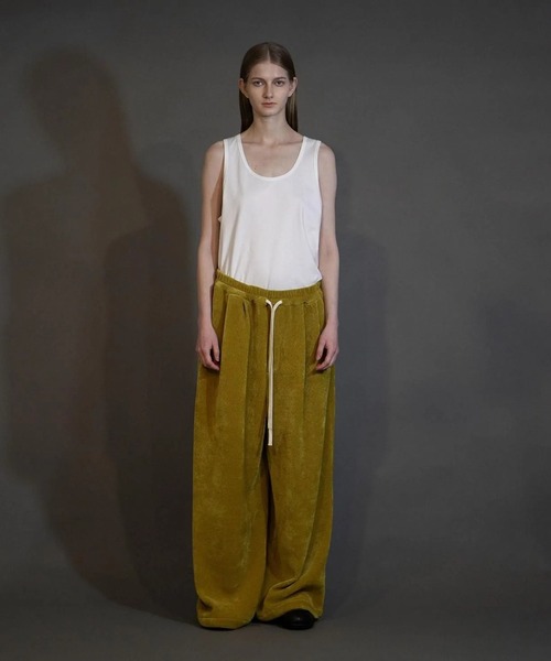 my beautiful landlet（マイビューティフルランドレット）の「【my beautiful landlet】 CHENILLE KNIT WIDE EASY PANTS（その他パンツ・メンズ・ベージュ/ネイビー/イエロー/グリーン/ブラック・1/2/0）」の11枚目の写真