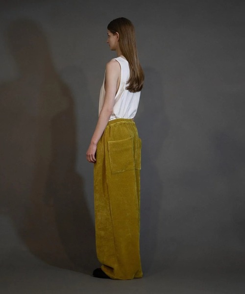 my beautiful landlet（マイビューティフルランドレット）の「【my beautiful landlet】 CHENILLE KNIT WIDE EASY PANTS（その他パンツ・メンズ・ベージュ/ネイビー/イエロー/グリーン/ブラック・1/2/0）」の13枚目の写真