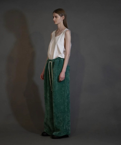 my beautiful landlet（マイビューティフルランドレット）の「【my beautiful landlet】 CHENILLE KNIT WIDE EASY PANTS（その他パンツ・メンズ・ベージュ/ネイビー/イエロー/グリーン/ブラック・1/2/0）」の9枚目の写真