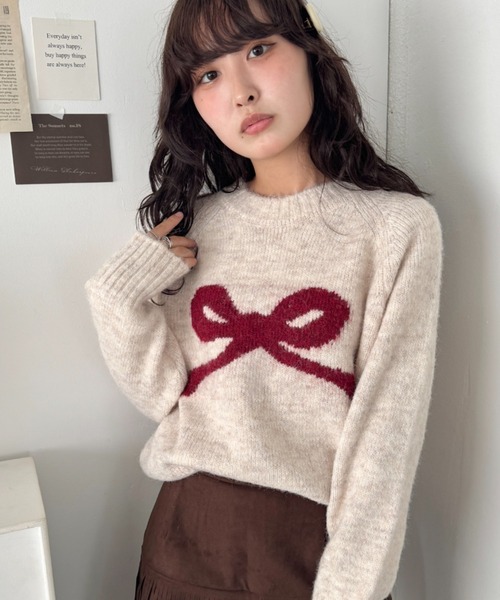 SOLLON.(ソルロン)の「リボンモチーフニットプルオーバー(ニット/セーター・レディース・アイボリー/グレー/チャコールグレー・FREE)」の2枚目の写真