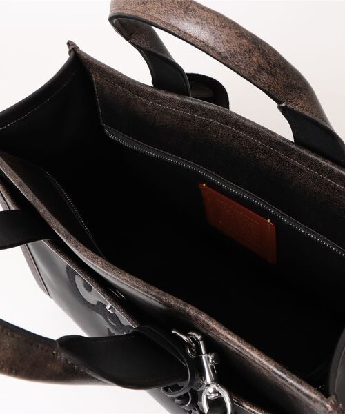 COACH（コーチ）の「カーゴ トート バッグ・ラブド レザー（トート