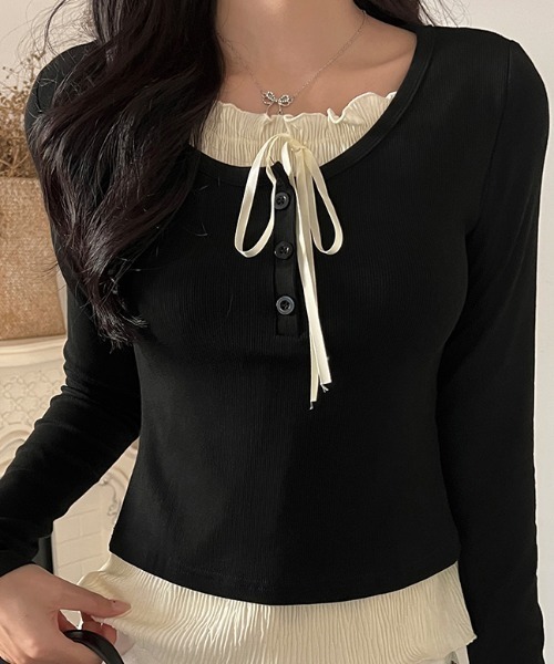 Mejoul（メジュール）の「フリルリボンレイヤード風リブヘンリートップス（Tシャツ/カットソー・レディース・ホワイト/グレー/ブラック/アイボリー/レッド・L/M）」の3枚目の写真