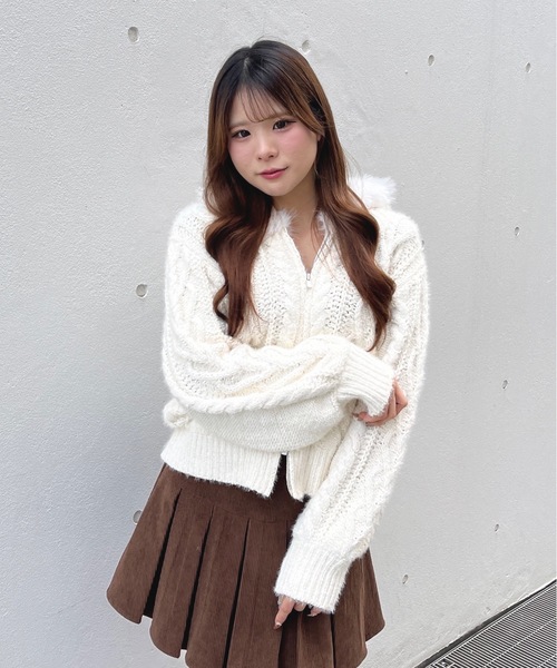 まおさん専用！美品！M'S GRACY ホワイトニットパーカー サイズ40 セール】【大きいサイズ】ワンポイント刺繍入りポケット付きニット