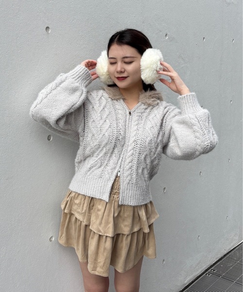 one way(ワンウェイ)の「ファー付きニットパーカー(ニット/セーター・レディース・ピンク/ホワイト/グレー・FREE)」の11枚目の写真