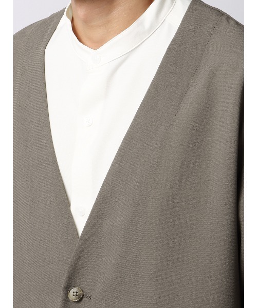 SUIT SQUARE(スーツスクエア)の「カーディガンシャツ 吸水速乾 ストレッチ 防シワ トロピカル 無地(シャツ/ブラウス・メンズ・ブラック系/ベージュ系・LL/L/M/S)」の9枚目の写真