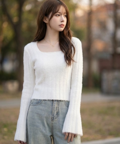 L LABEL（エルラベル）の「ベルスリーブマカロンカラーニット（ニット/セーター・レディース・ピンク/ホワイト/ブラウン/ブルー/グリーン・FREE）」の2枚目の写真