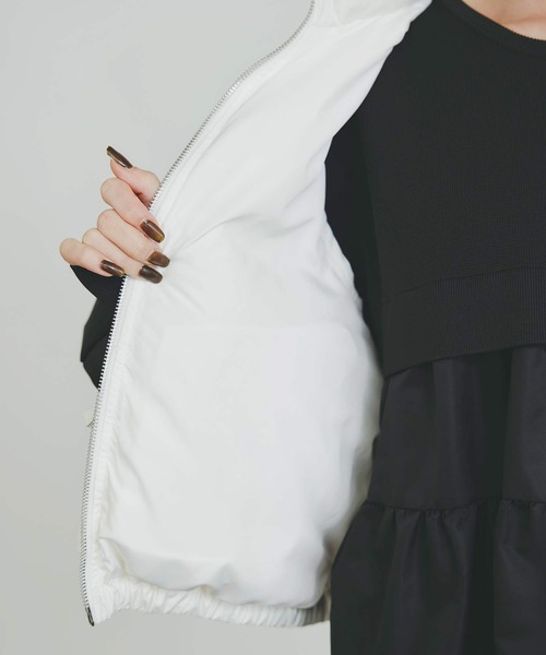 PICCIN（ピッチン）の「リボンダウンベスト（ダウンベスト・レディース・オフホワイト/ブラック・M）」の4枚目の写真