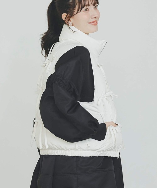 PICCIN（ピッチン）の「リボンダウンベスト（ダウンベスト・レディース・オフホワイト/ブラック・M）」の15枚目の写真