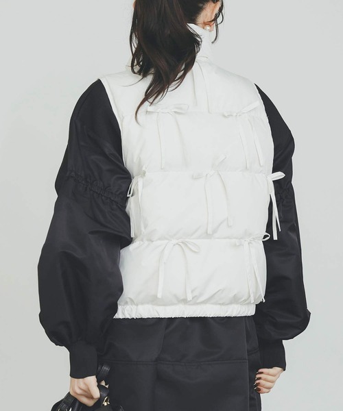 PICCIN（ピッチン）の「リボンダウンベスト（ダウンベスト・レディース・オフホワイト/ブラック・M）」の16枚目の写真