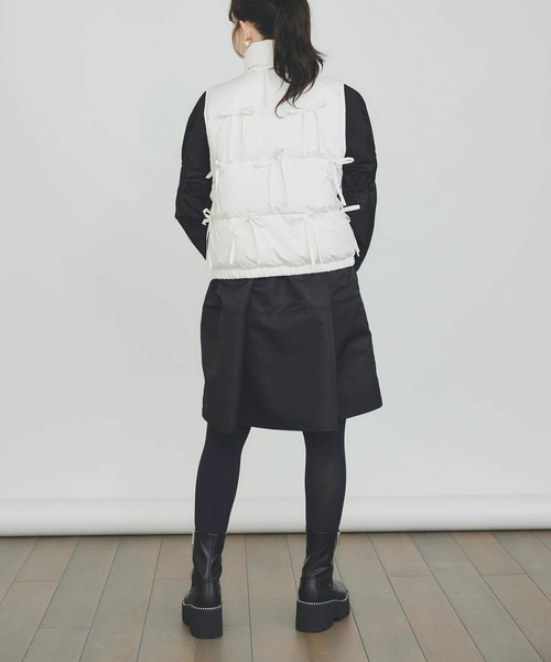 PICCIN（ピッチン）の「リボンダウンベスト（ダウンベスト・レディース・オフホワイト/ブラック・M）」の7枚目の写真