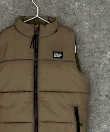 SHISKY（シスキー）の「スタンドカラー　フェイクダウン　ベスト（ダウンベスト）」