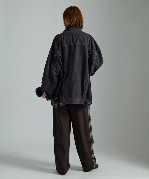 AGOLDE（エーゴールドイー）の「AGOLDE エーゴールドイー REWORKED WAYNE JACKET in Spider A5045-1557（デニムジャケット・レディース・ブラック系その他・SMALL/X-SMALL）」の5枚目の写真