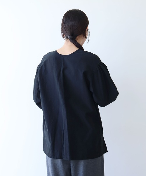 yuni(ユニ )の「△コットンキュプラリネンgather sleeves 2wayシャツ(シャツ/ブラウス・レディース・パープル/ピンク/アイボリー/ブラック・FREE)」の19枚目の写真