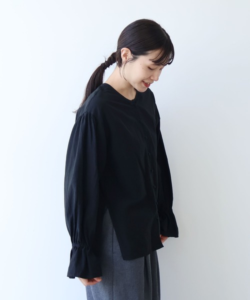 yuni(ユニ )の「△コットンキュプラリネンgather sleeves 2wayシャツ(シャツ/ブラウス・レディース・パープル/ピンク/アイボリー/ブラック・FREE)」の18枚目の写真