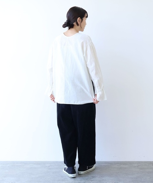 yuni(ユニ )の「△コットンキュプラリネンgather sleeves 2wayシャツ(シャツ/ブラウス・レディース・パープル/ピンク/アイボリー/ブラック・FREE)」の7枚目の写真