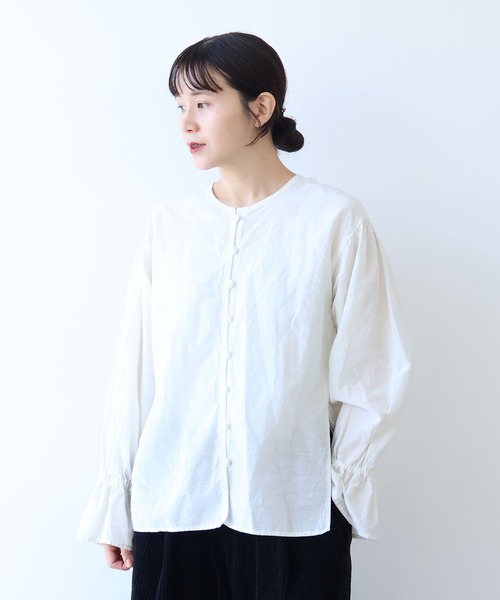 yuni(ユニ )の「△コットンキュプラリネンgather sleeves 2wayシャツ(シャツ/ブラウス・レディース・パープル/ピンク/アイボリー/ブラック・FREE)」の8枚目の写真