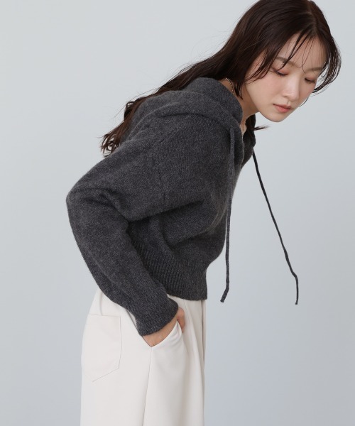 Bab（バブ）の「ショートフーディニットトップス（ニット/セーター・レディース・チャコールグレー/アイボリー/ピンク・FREE）」の11枚目の写真
