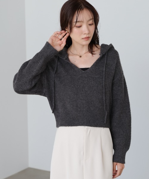 Bab（バブ）の「ショートフーディニットトップス（ニット/セーター・レディース・チャコールグレー/アイボリー/ピンク・FREE）」の17枚目の写真