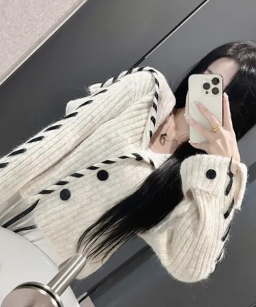 VIVID LADY(ビビッドレディー)の「配色レースアップ ショート丈 ニットカーディガン(ニット/セーター・レディース・ライトグレー/アイボリー/チャコールグレー・FREE)」の16枚目の写真