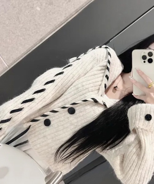 VIVID LADY(ビビッドレディー)の「配色レースアップ ショート丈 ニットカーディガン(ニット/セーター・レディース・ライトグレー/アイボリー/チャコールグレー・FREE)」の17枚目の写真