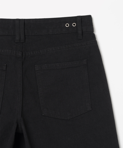 MILLO WOMEN（ミロウーマン）の「マキシデニムバミューダパンツ[ブラック]（その他パンツ・レディース・その他・SMALL/MEDIUM）」の7枚目の写真