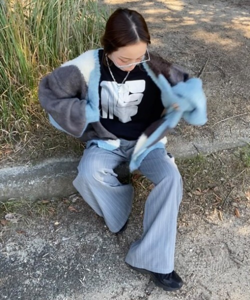 MIRROR STOKE(ミラーストーク)の「【ZOZO限定】ACCENT MATERIAL KNIT CARDIGAN/アクセントマテリアルニットカーディガン(ニット/セーター・レディース・ブルー/イエロー/ワインレッド・MEDIUM)」の15枚目の写真