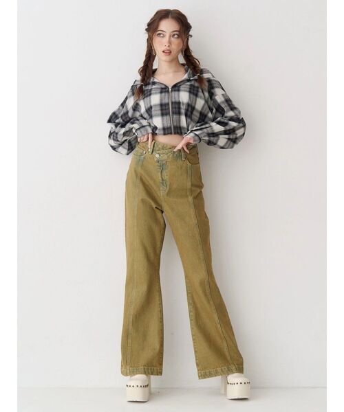 EVRIS(エヴリス)の「ウエストクロスフレアデニムパンツ【セットアップ着用可能】(デニムパンツ・レディース・インディゴブルー/ベージュ・MEDIUM/SMALL)」の9枚目の写真