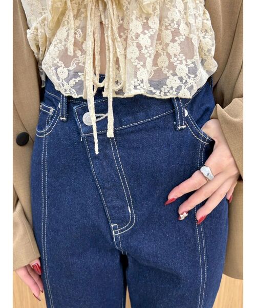 EVRIS(エヴリス)の「ウエストクロスフレアデニムパンツ【セットアップ着用可能】(デニムパンツ・レディース・インディゴブルー/ベージュ・MEDIUM/SMALL)」の17枚目の写真