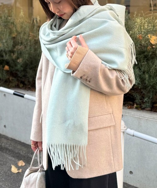 NOLLEY’S Sophi（ノーリーズソフィ）の「カシミアストール（ストール/ショール・レディース・チャコールグレー/カーキ/ミント/ラベンダー・FREE）」の3枚目の写真