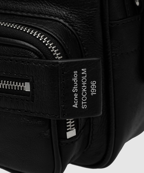 Acne Studios（アクネストゥディオズ）の「Camero Party（ハンドバッグ・レディース・ブラック・ONE SIZE）」の9枚目の写真
