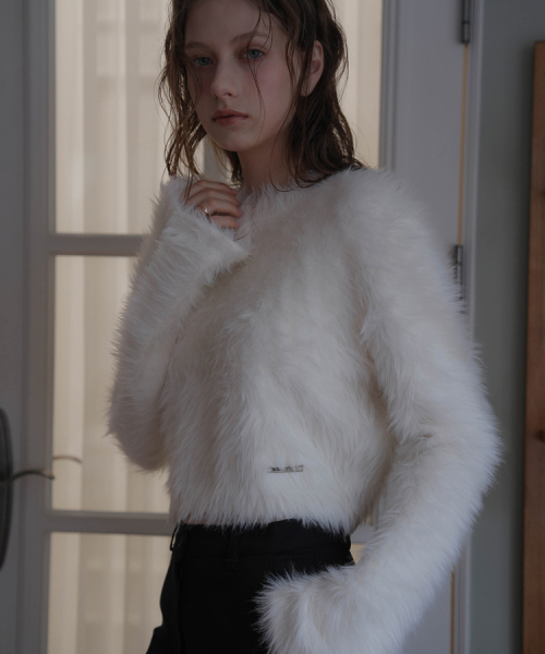 DEHEVE（デヘヴェ）の「Hairy Flare Sleeve Knit [Ivory]（ニット/セーター・レディース・アイボリー・FREE）」の7枚目の写真