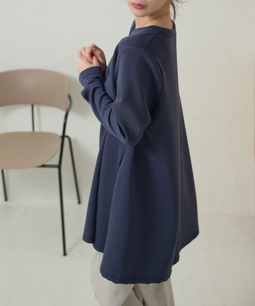 DAYRA(デイラ)の「オーバーサイズ フレア シルエット 長袖 プルオーバー(Tシャツ/カットソー・レディース・ホワイト/ライトグレー/ブラック/ネイビー・S/FREE)」の6枚目の写真